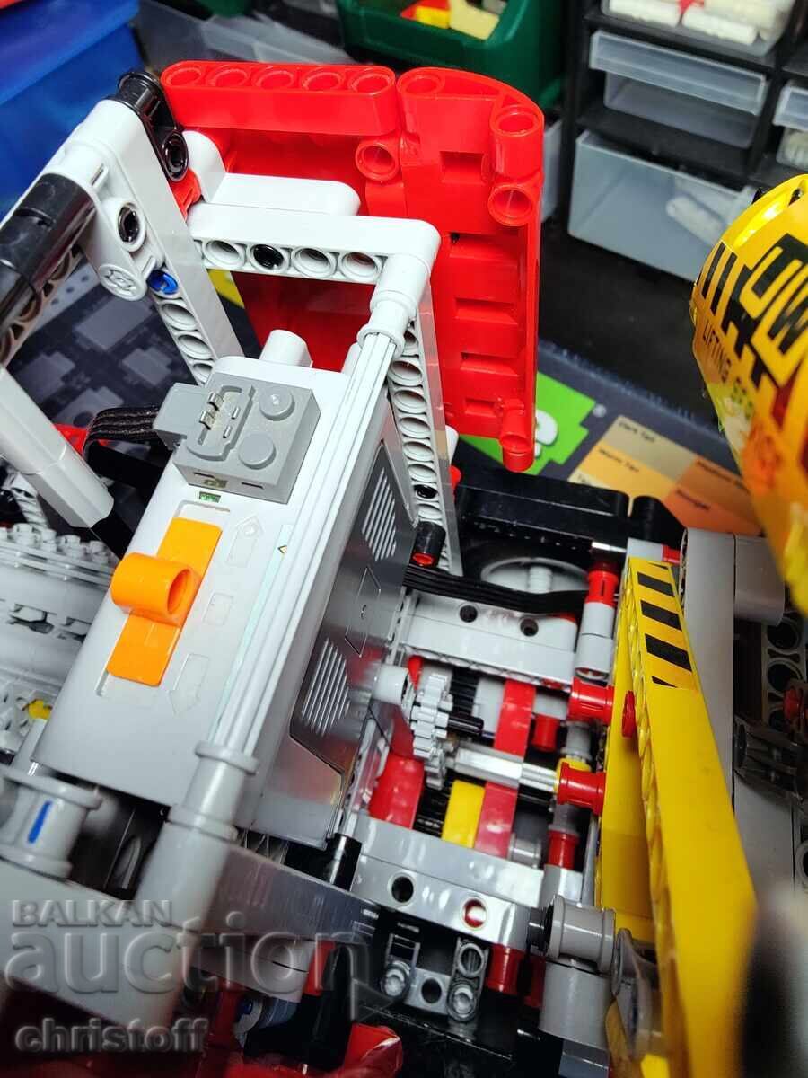Доставка на Lego Technic 8258 - реплика - Lepin 20013