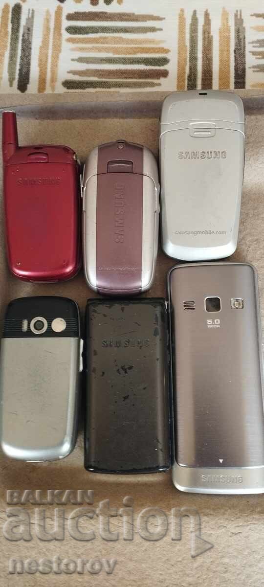 LOT 4 TELEFOANE MOBILE VECHI cu preț € 30.00 | 58.68 BGN