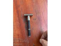 СТАРА МЕТАЛНА МАРКОВА САМОБРЪСНАЧКА-GILLETTE-USA