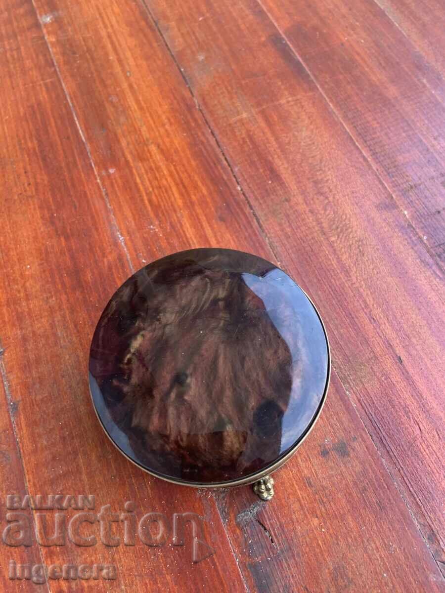 Аукцион КУТИЯ СТАРИННА БАКЕЛИТ ОБКОВ МЕСИНГ КАТАЛИН ЦВЯТ КЕХЛИБАР