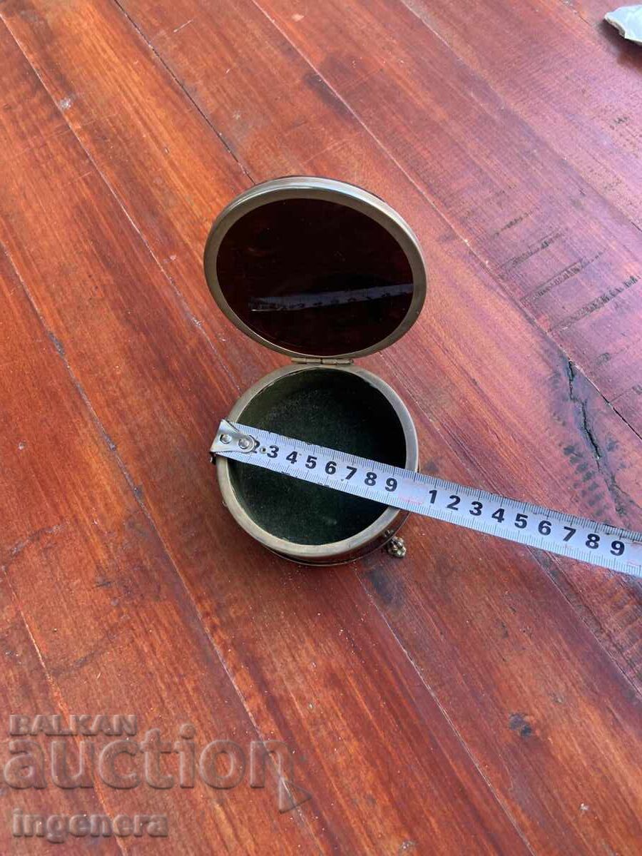 КУТИЯ СТАРИННА БАКЕЛИТ ОБКОВ МЕСИНГ КАТАЛИН ЦВЯТ КЕХЛИБАР - 6