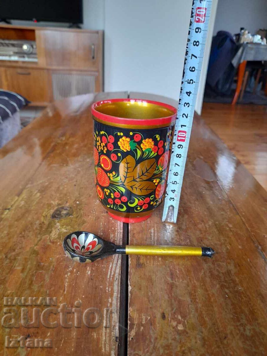 Стара Руска дървена чаша,хохлома с цена € 22.00 | 43.03 лв.