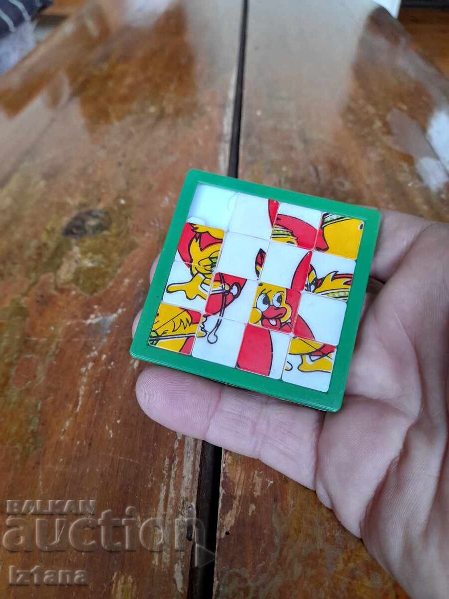 Ένα παλιό παιδικό παιχνίδι, στοίβαξη πλακιδίων, στοίβαξη με τιμή € 16.00 | 31.29 BGN