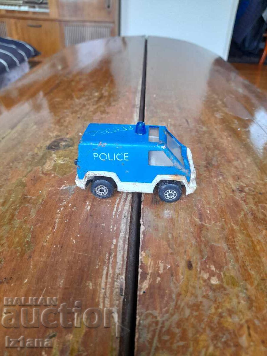 Аукцион Стара количка Полиция