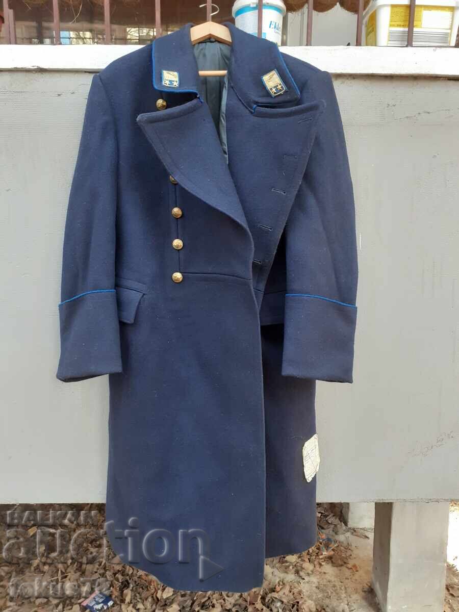Παλτό στρατιωτικό παλιό Σοβιετικό uniforma με τιμή € 119.00 | 232.74 BGN Παλτό στρατιωτικό παλιό Σοβιετικό uniforma με τιμή € 119.00 | 232.74 BGN