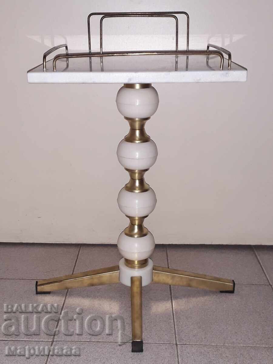 Licitație MASUȚĂ PENTRU TELEFON. NRB