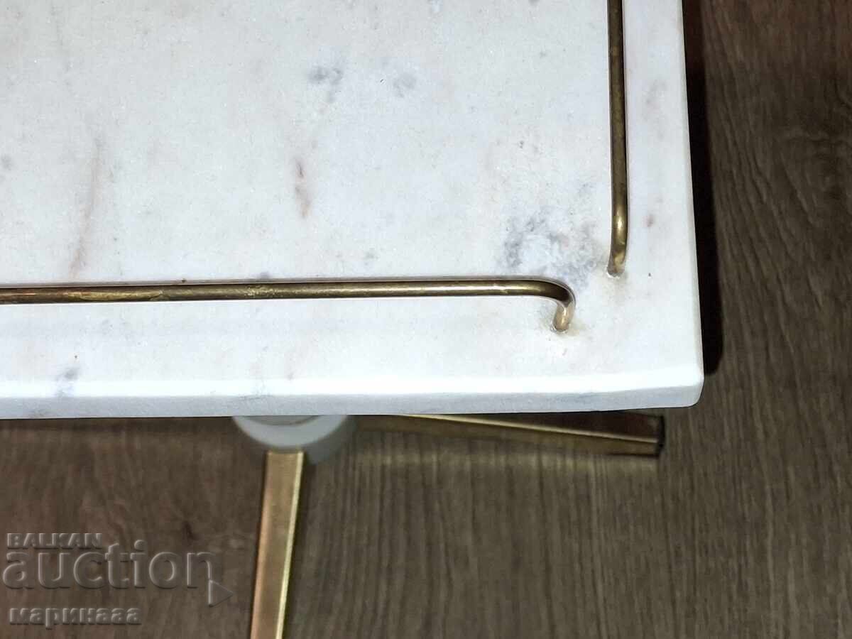 MASUȚĂ PENTRU TELEFON. NRB - 5