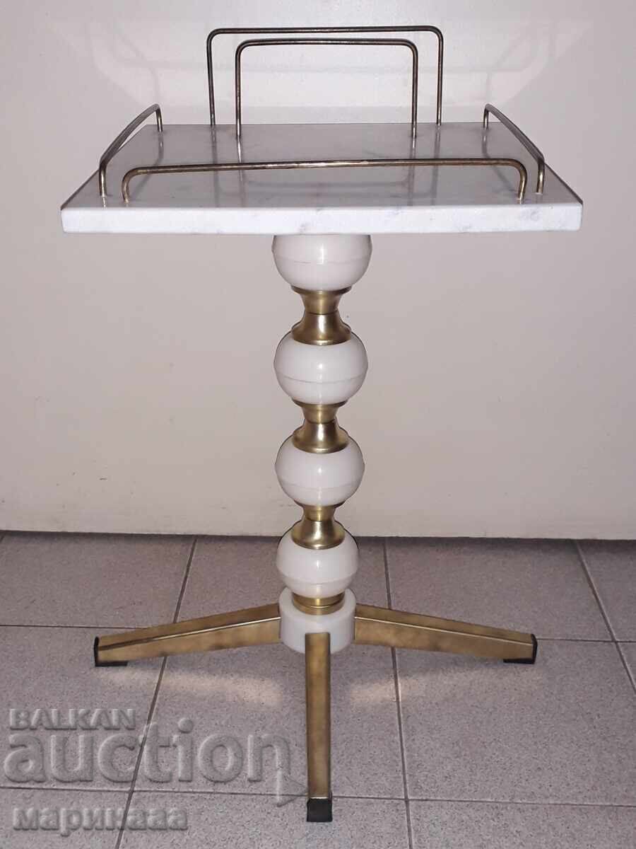 Κοινωνική θήκη τηλεφώνου. NRB