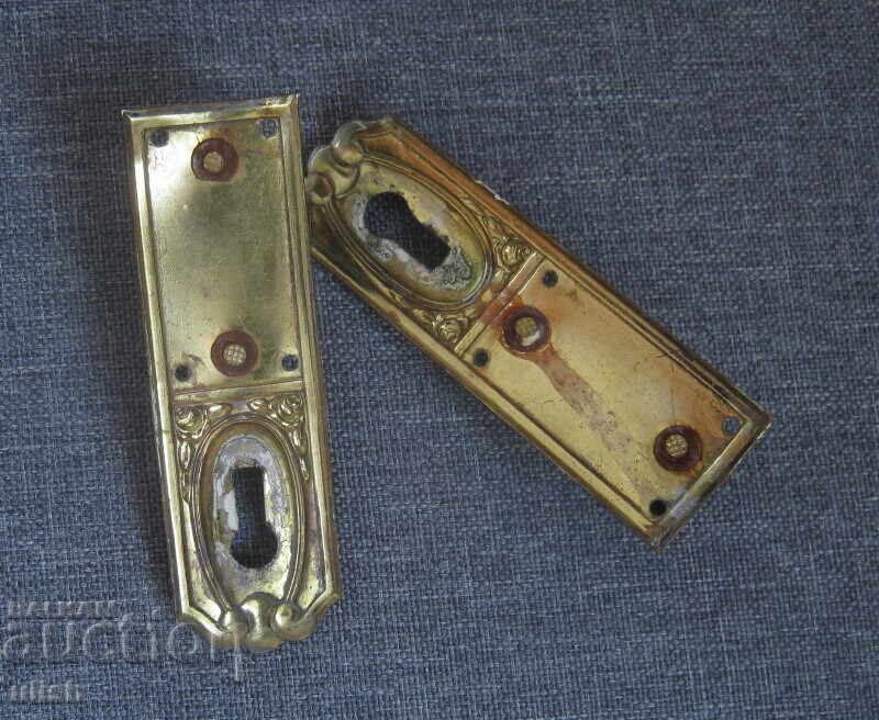 Стар комплект арт деко дръжки за шкаф с цена € 20.00 | 39.12 лв.