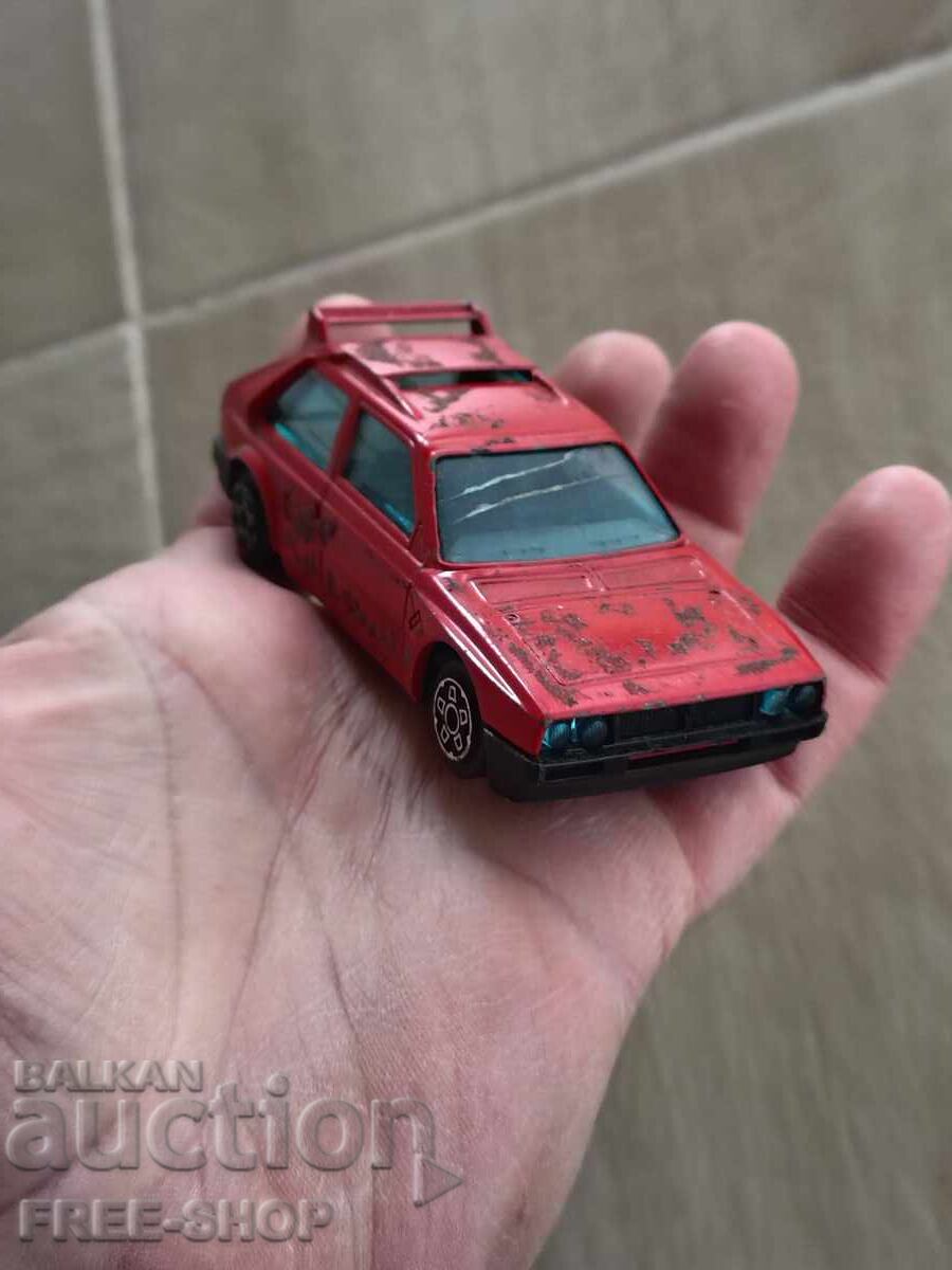 Licitație O jucărie veche