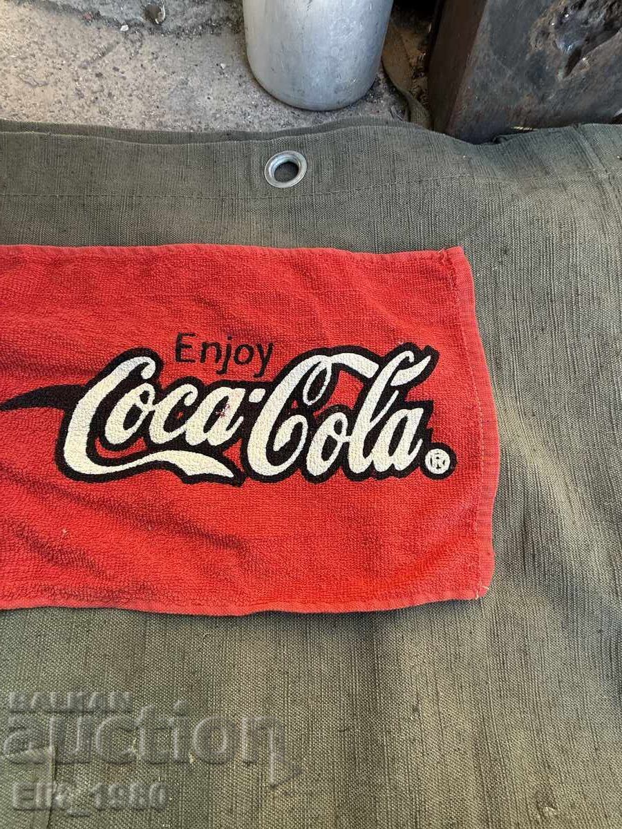 Колекционерска Хавлия Кока Кола с цена € 15.00 | 29.34 лв.