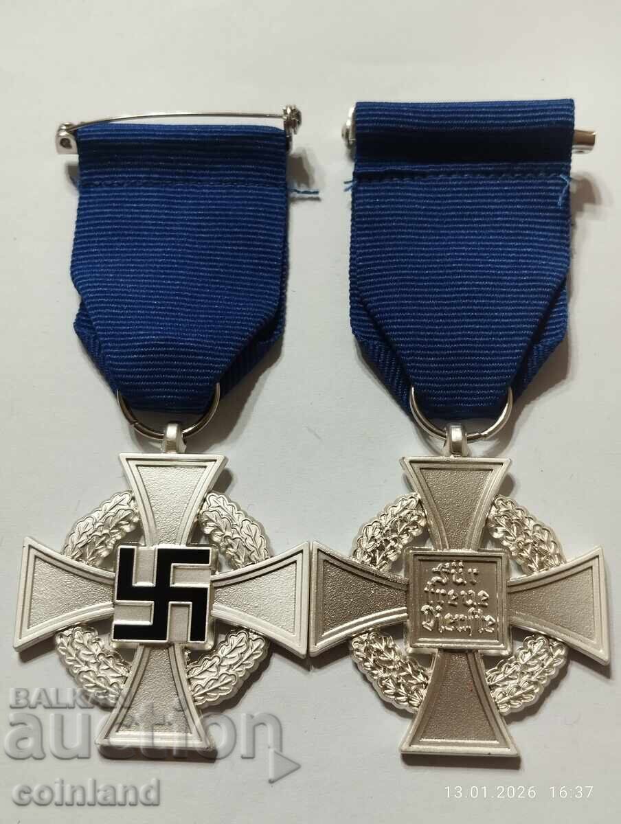 Medalie germană nazistă, semn REPRODUCERE cu preț € 15.00 | 29.34 BGN