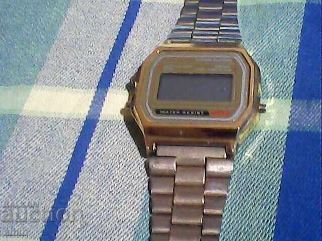 Electronic watch works, no battery with price € 10.00 | 19.56 BGN Electronic watch works, no battery with price € 10.00 | 19.56 BGN