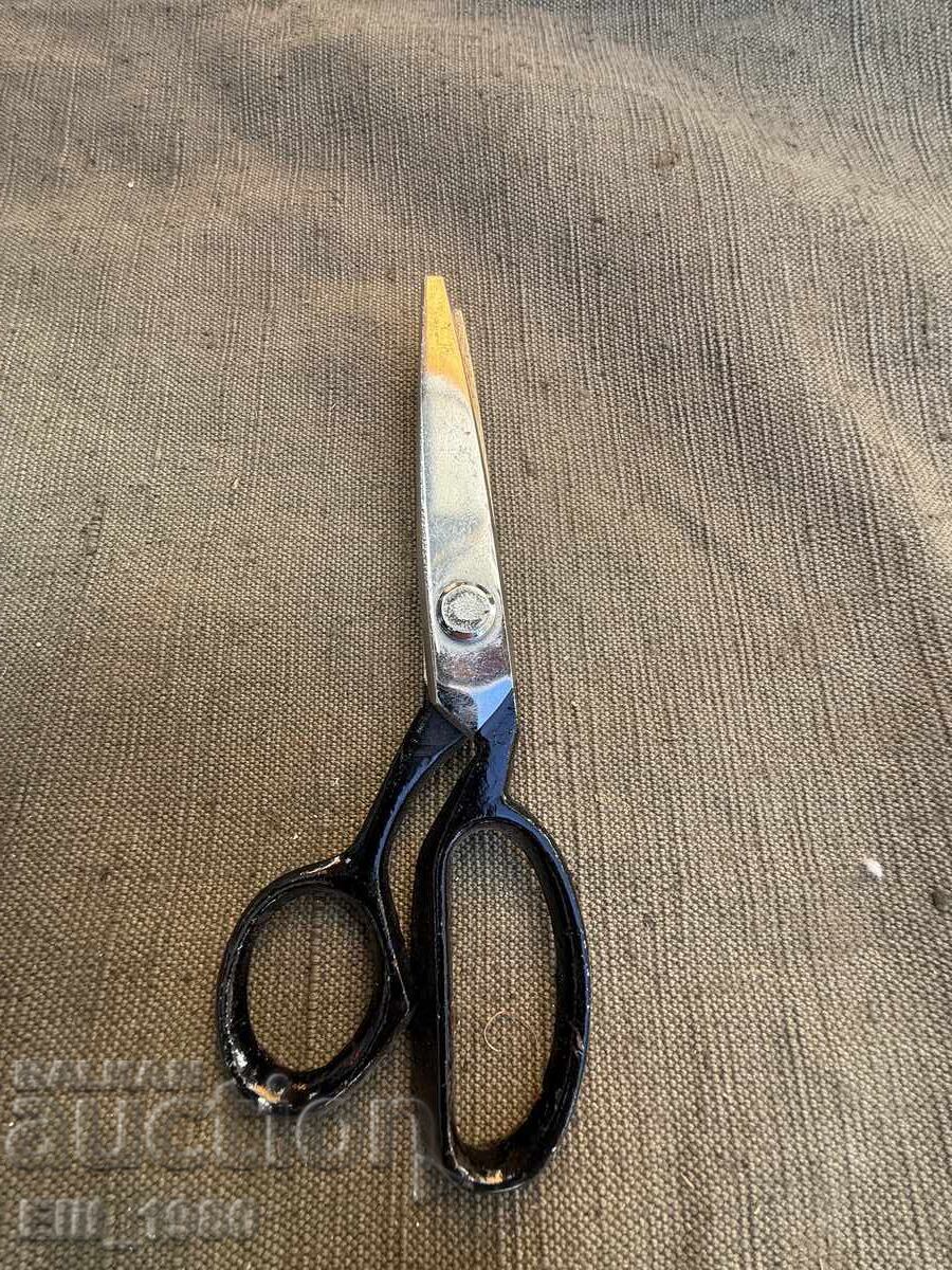 Зиг заг ножица с цена € 13.50 | 26.40 лв. Зиг заг ножица с цена € 13.50 | 26.40 лв.