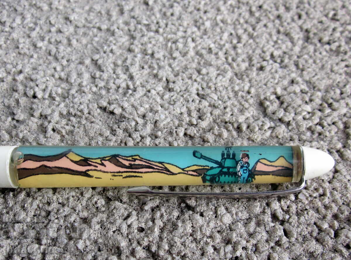 Licitație Pix plutitor cu personaj de animație din epoca socialistă Familia Mezgă Licitație Pix plutitor cu personaj de animație din epoca socialistă Familia Mezgă