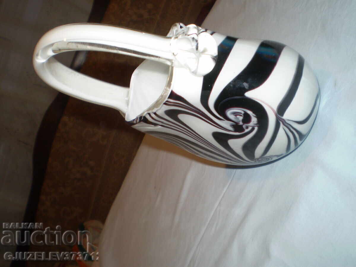 Vază-cupă din sticlă cu mâner, realizată din sticlă dublu stratificată - 7 Vază-cupă din sticlă cu mâner, realizată din sticlă dublu stratificată - 7