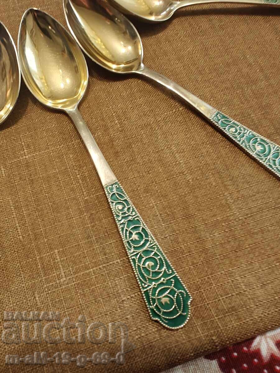 Ασημένια επιχρυσωμένα κουταλάκια με σμάλτο με τιμή € 290.00 | 567.19 BGN