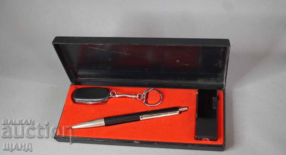 Set german stilou, brichetă și breloc cu cutie Set german stilou, brichetă și breloc cu cutie