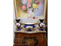 Italian porcelain set of vases and jardiniere