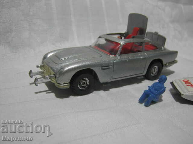2 παιχνίδια αυτοκινητάκια Corgi james bond 007 Aston Martin lotus - 7