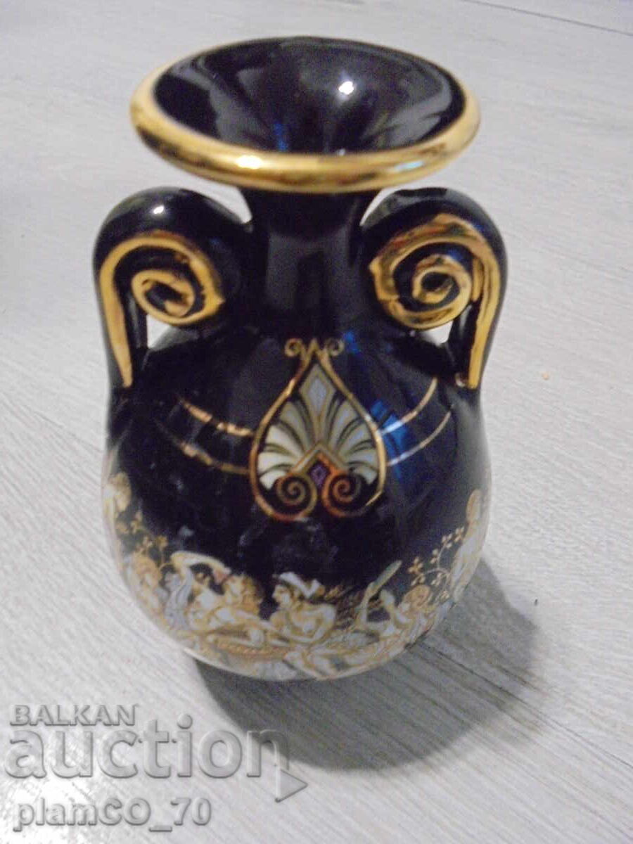 Auction  №8440 Old small ceramic vase - terracotta, 24K