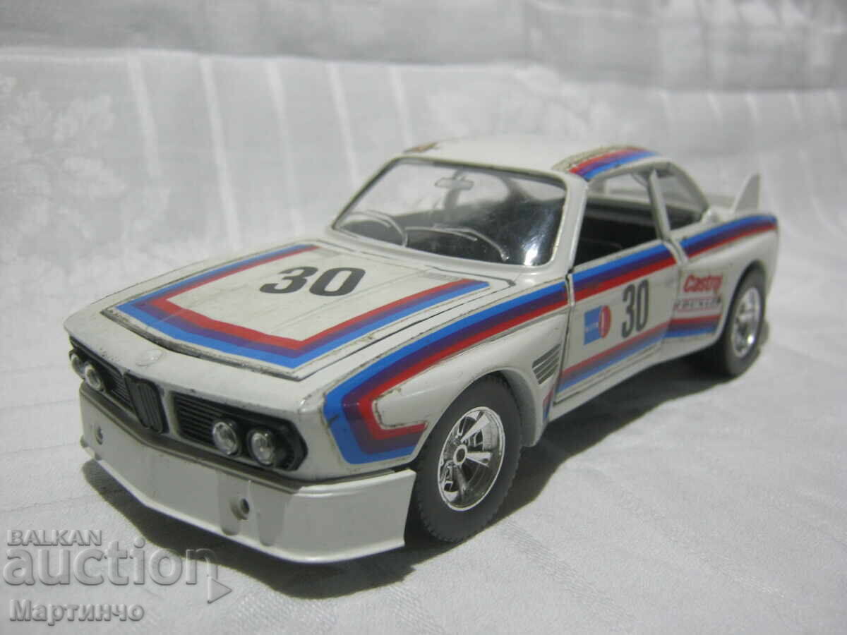 Jucărie veche model mașină BMW 3:0 cs 1/24 Burago