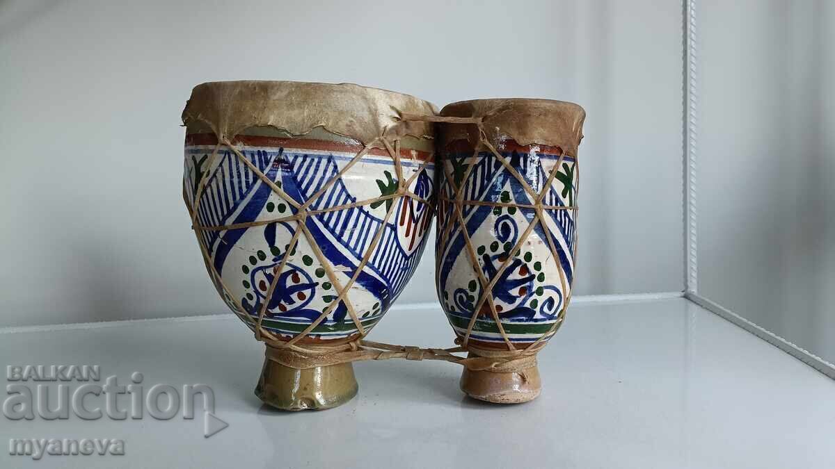 Ταραμπούκα, πορσελάνη και δέρμα