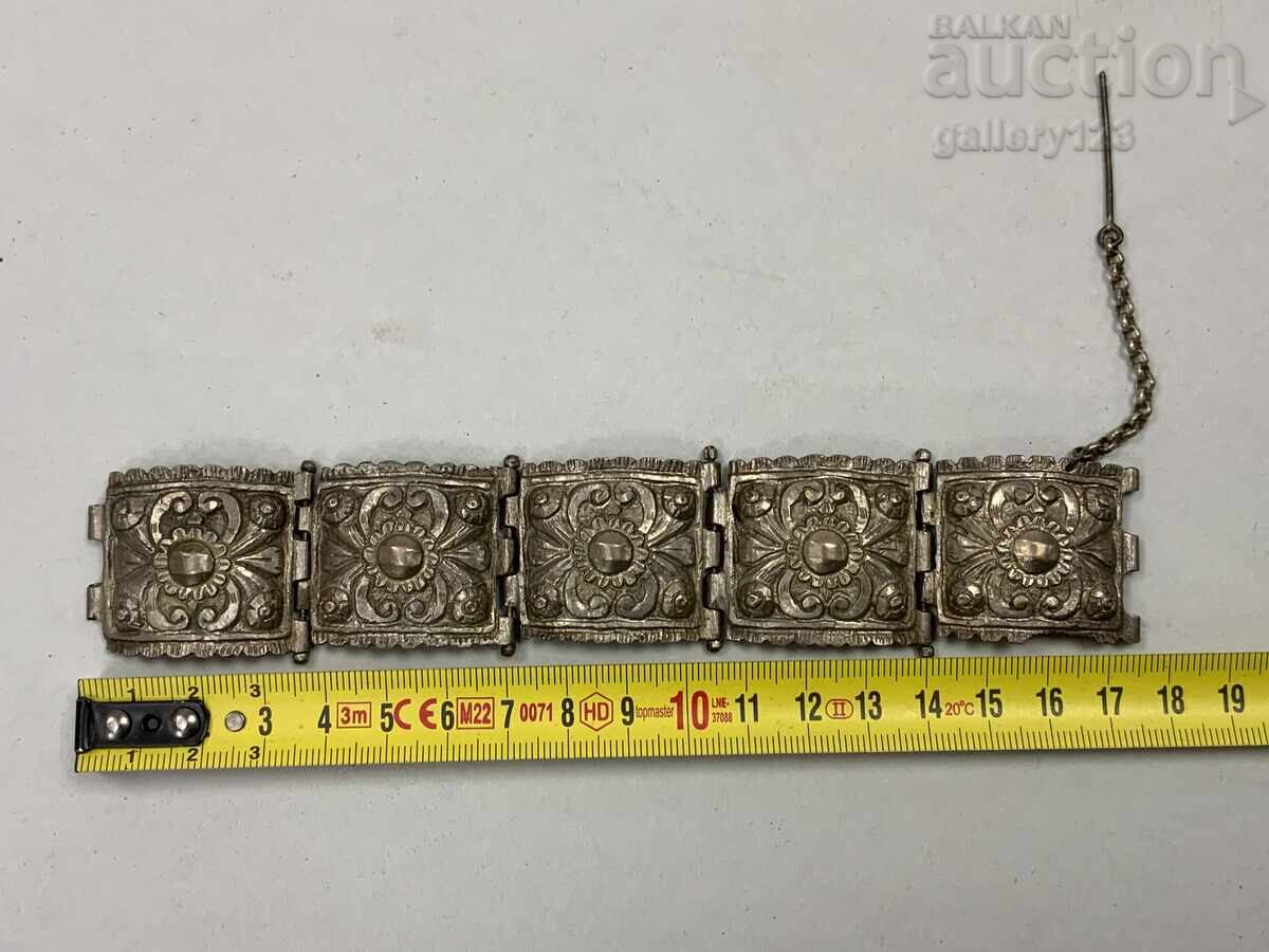 Възрожденска гривна сребро сечан с цена € 11.00 | 21.51 лв.