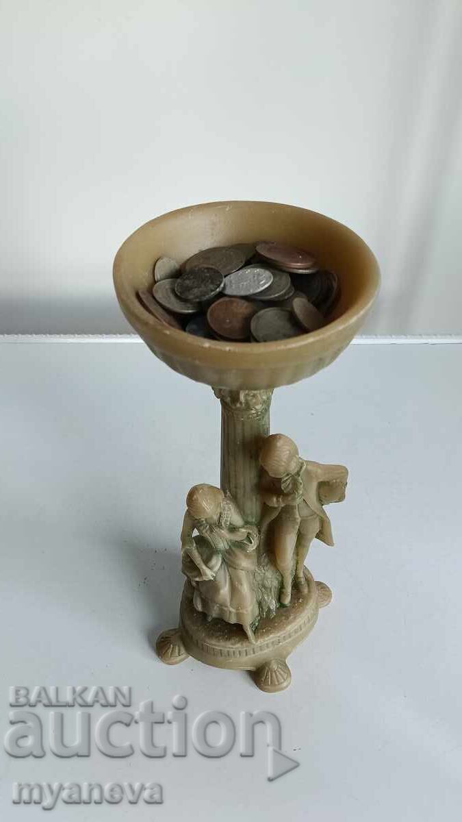 Livrarea Statuetă barocă reprezentând scenă galantă cu îndrăgostiți