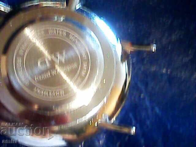 Delivery of Beautiful watch works with a new battery Delivery of Beautiful watch works with a new battery