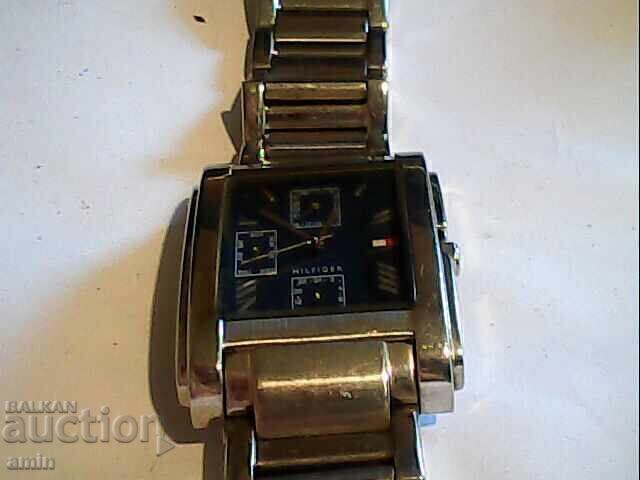 Auction  Beautiful watch, works, no battery