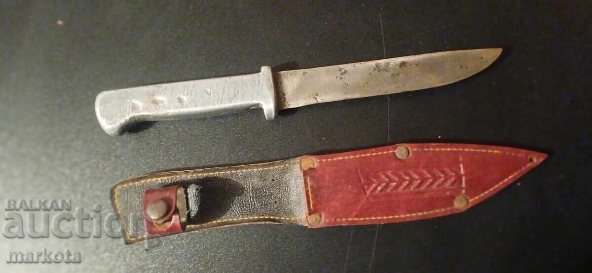 Cuțit bulgăresc vechi de la fabrica de cuțite "Rodopi" cu preț € 20.00 | 39.12 BGN