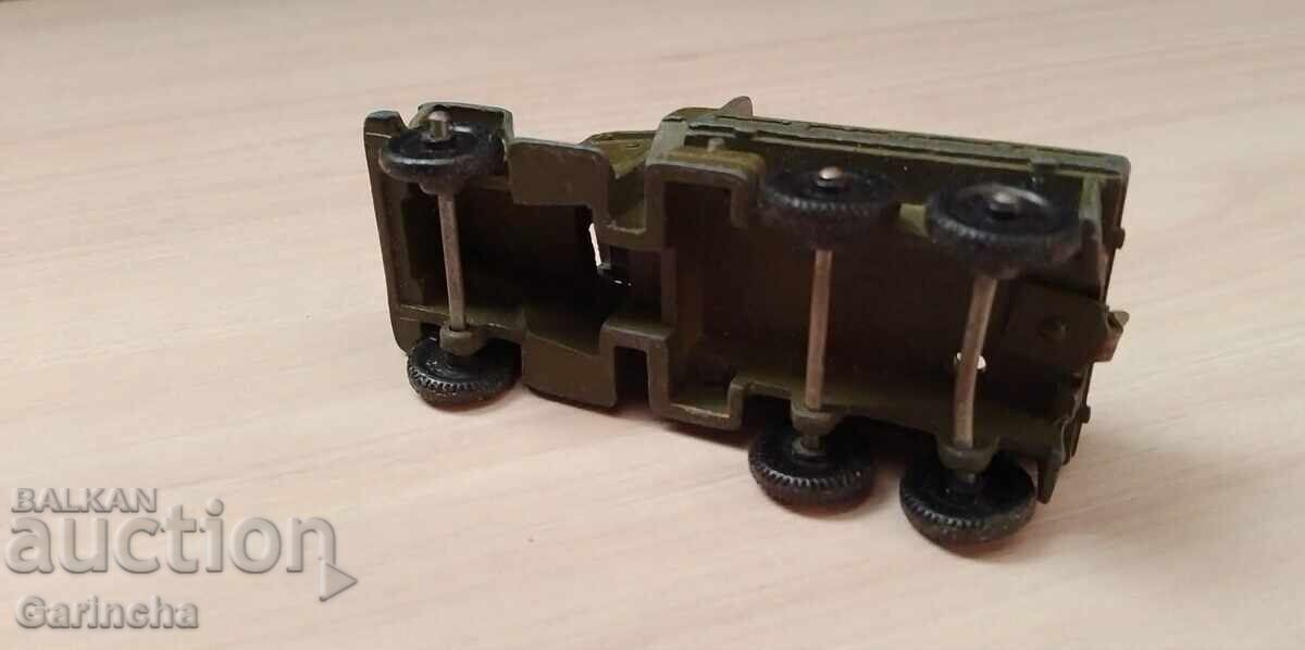 Livrarea Vechiul model rusesc al URSS