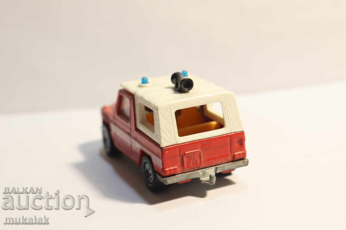 SIKU 1/55 MERCEDES BENZ ПОЖАРНА КОЛИЧКА КАМИОН МОДЕЛ - 6 SIKU 1/55 MERCEDES BENZ ПОЖАРНА КОЛИЧКА КАМИОН МОДЕЛ - 6