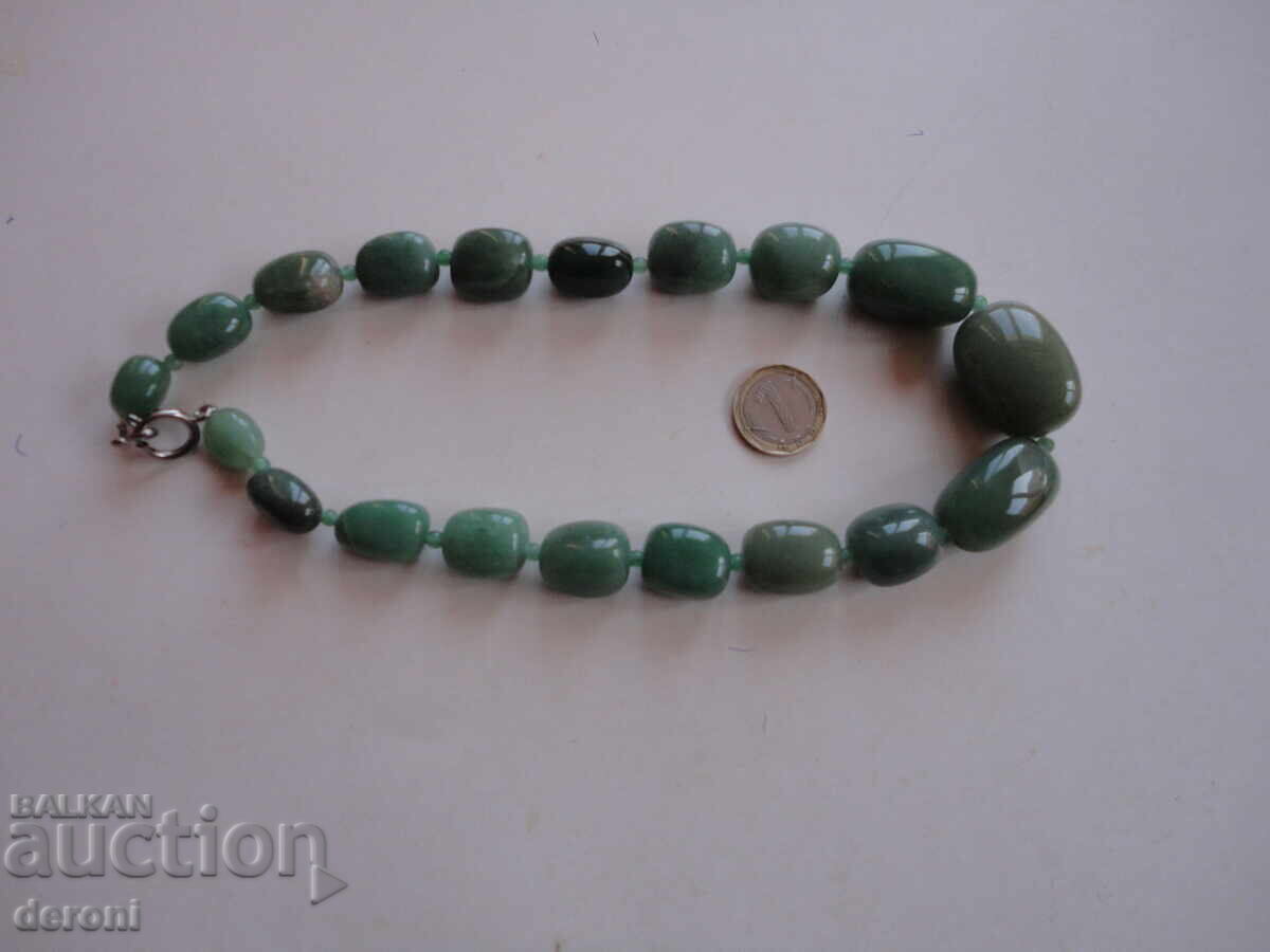 Colier superb cu pietre naturale verzi 26 Colier superb cu pietre naturale verzi 26