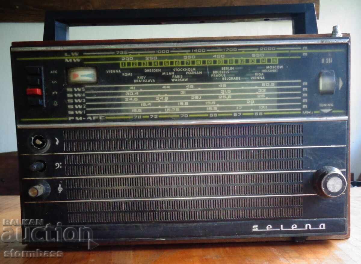 Selena B211 radio Selena