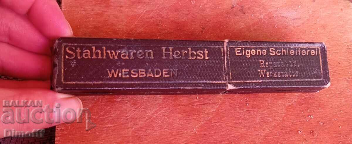 Razor perfect for a collection