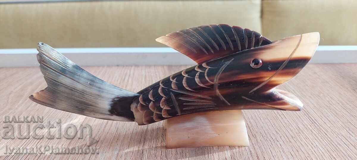 Фигура от кост за ценители