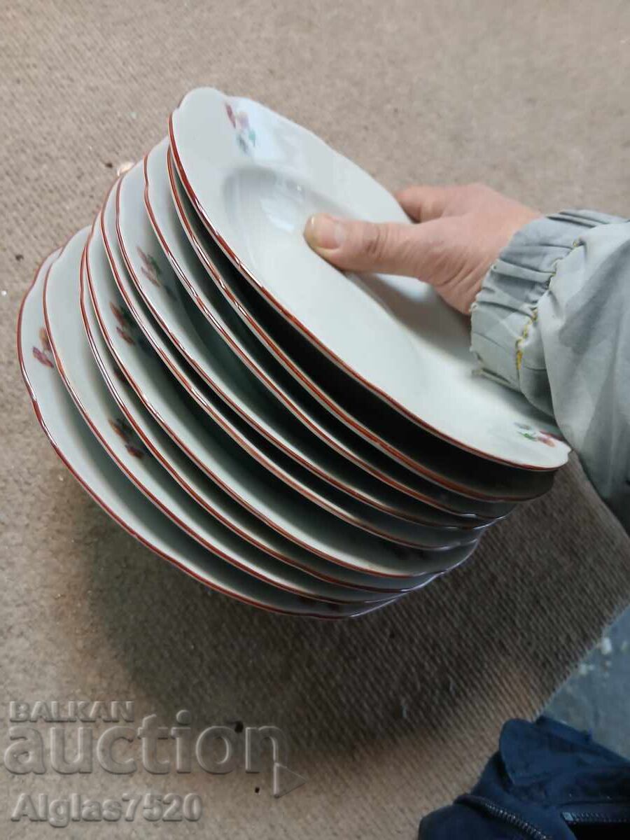 9 πιάτα - Βουλγαρική πορσελάνη με τιμή € 13.00 | 25.43 BGN 9 πιάτα - Βουλγαρική πορσελάνη με τιμή € 13.00 | 25.43 BGN
