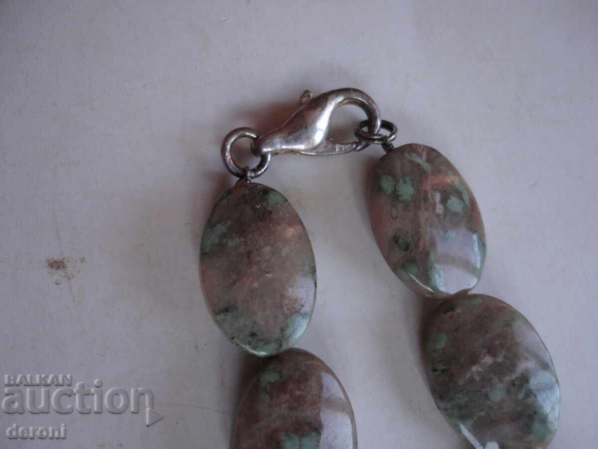 Livrarea Colier de lux cu pietre naturale de jasp leopard și argint Livrarea Colier de lux cu pietre naturale de jasp leopard și argint