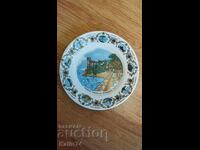 Красива декоративна,порцеланова чиния от Триест Италия