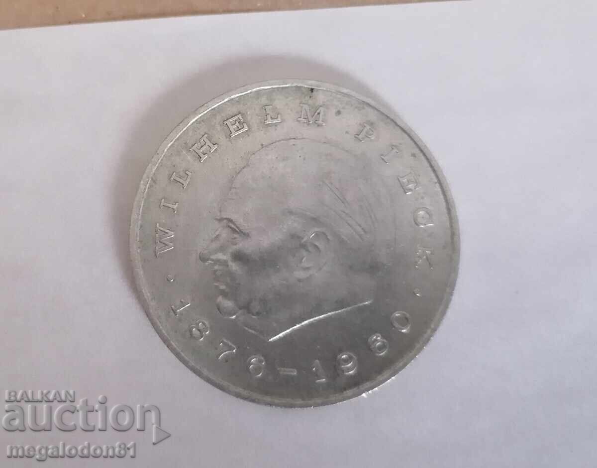 Германия (ГДР) - 20 марки 1972 с цена € 15.00 | 29.34 лв. Германия (ГДР) - 20 марки 1972 с цена € 15.00 | 29.34 лв.