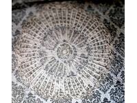 Πωλείται καινούργιο χειροποίητο πλεκτό καρέ εκρού