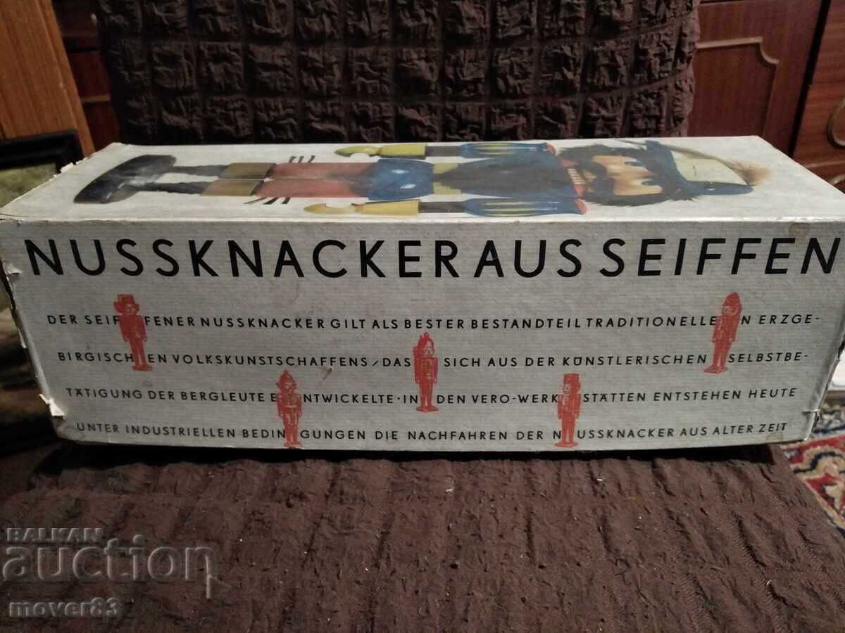 Spărgător de nuci. Germania - 5