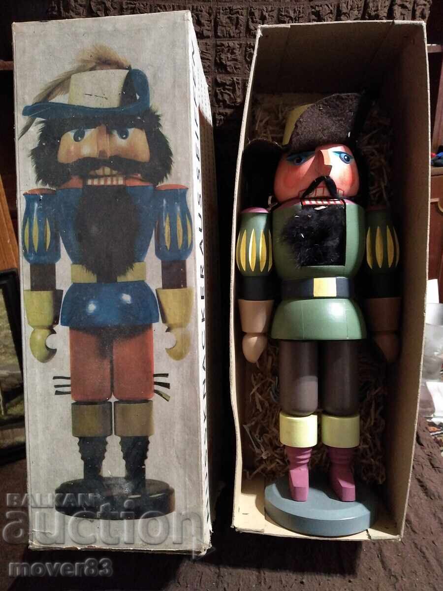 Spărgător de nuci. Germania