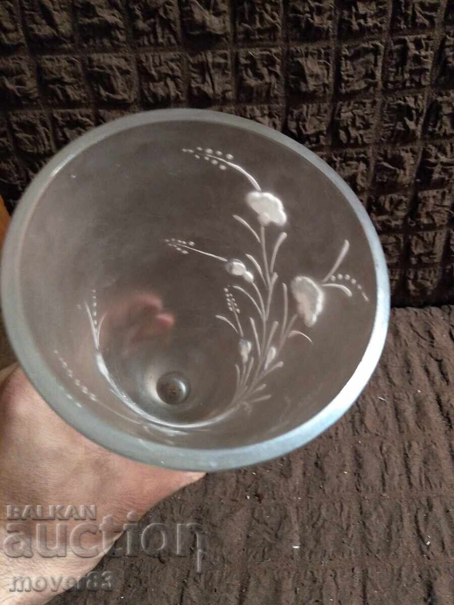 Аукцион Ваза стъклена. Аукцион Ваза стъклена.