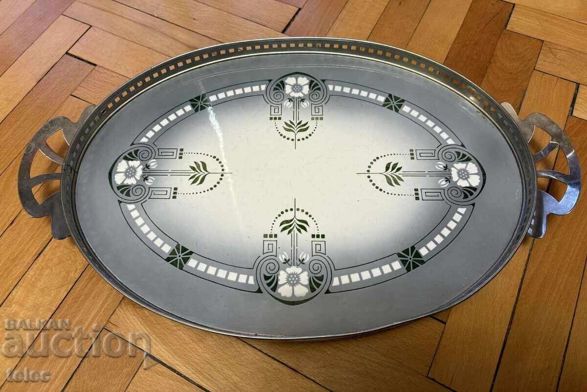 Tavă veche din porțelan, începutul secolului XX Tavă veche din porțelan, începutul secolului XX