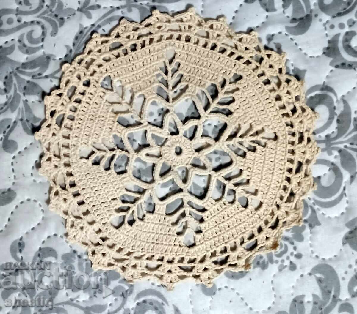 For sale: New hand-knitted doily, snowflake type, ecru color