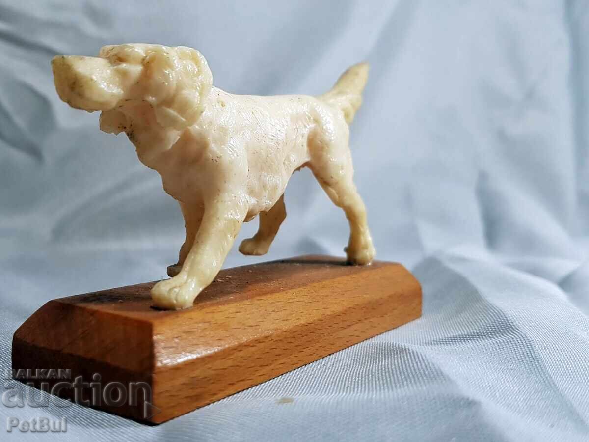 Hunting Dog Figurine on Wooden Base Hunting Dog Figurine on Wooden Base