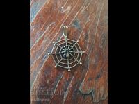 Сребърна висулка паяк